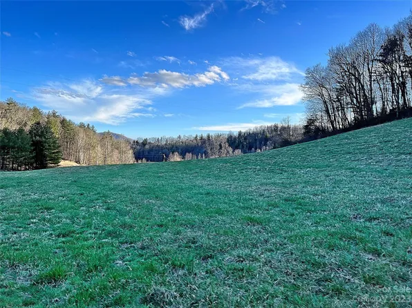 Slagle Rd, Bakersville, NC 28705