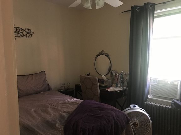 4th image of 3826 N Janssen Ave APT 1W