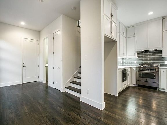 3rd image of 6484 Lontos Dr
