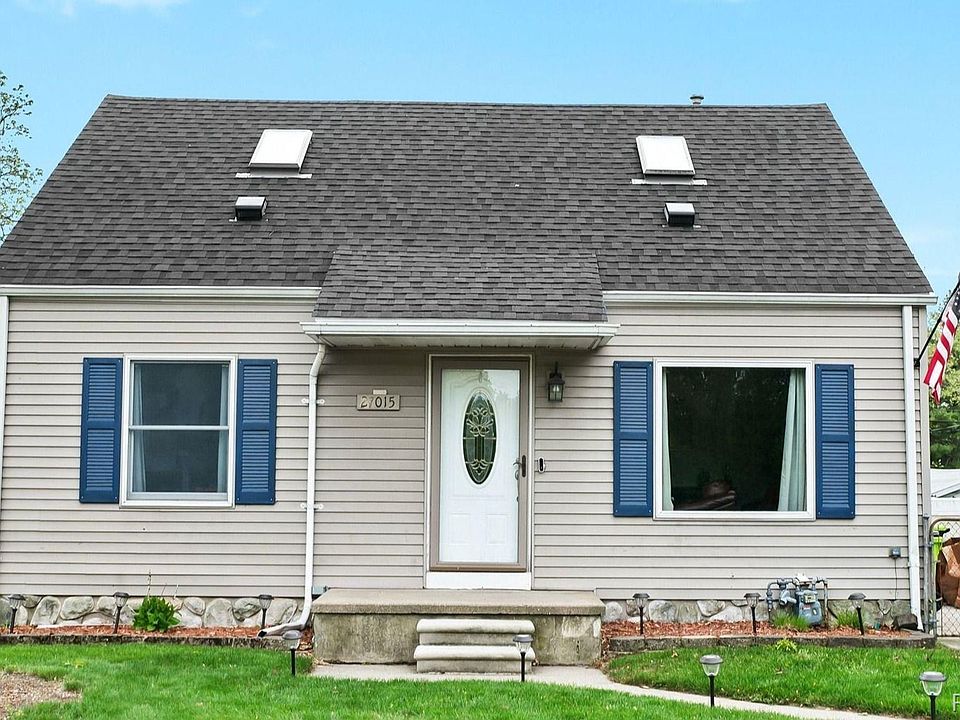 1st image of 27015 W Huron River Dr