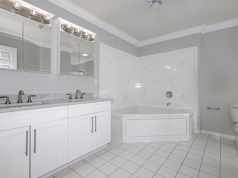 Fairfield Knolls North At Port Jefferson — Photo 18