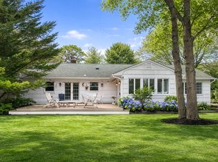 36 Lynn Ave, Hampton Bays, NY 11946