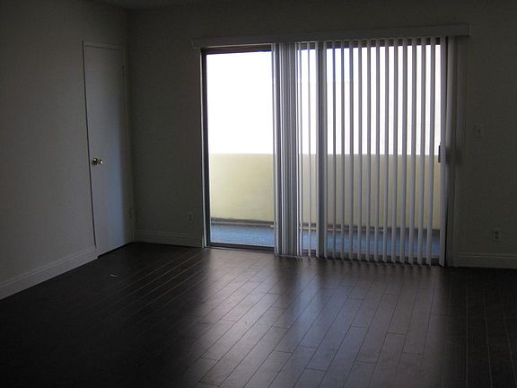 5th image of 1440 S Centinela Ave