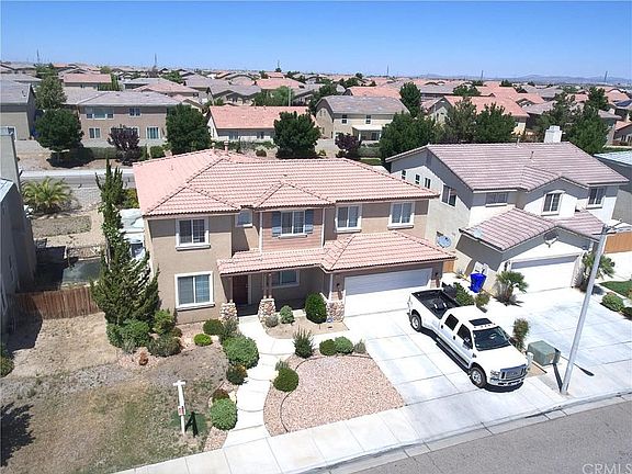 3rd image of 15034 Leaf Ln
