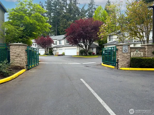 12530 Admiralty Way #I204, Everett, WA 98204