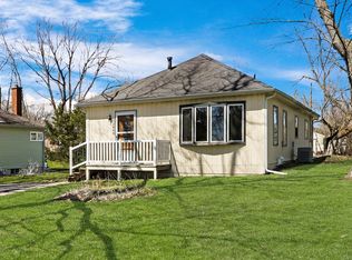 22648 W Silver Lake Ave, Antioch, IL 60002