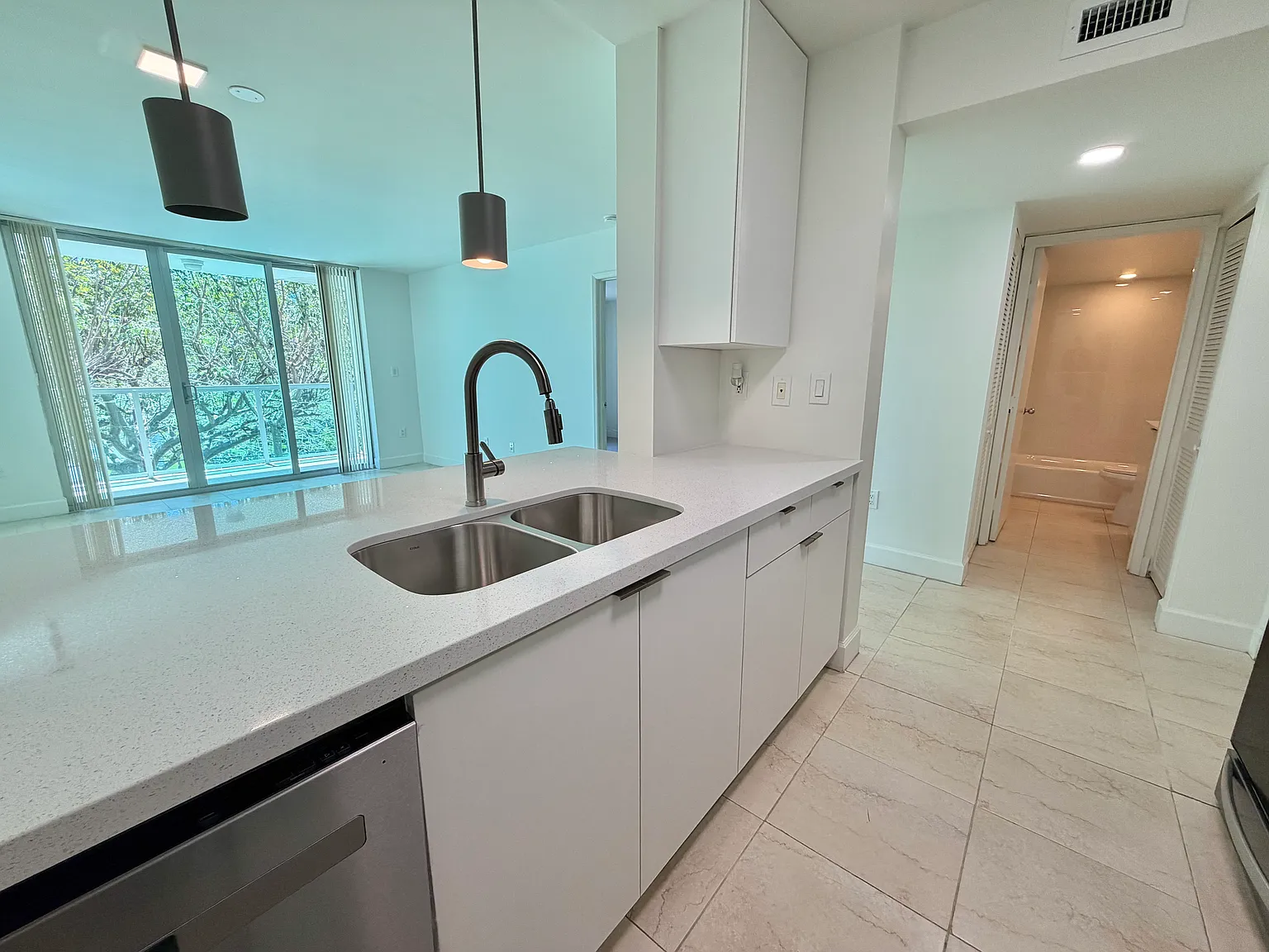 1 bed, 700 sqft, $2,475 — Photo 1