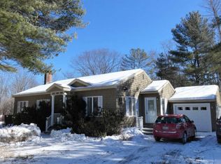 2 Brackett Rd, Falmouth, ME 04105