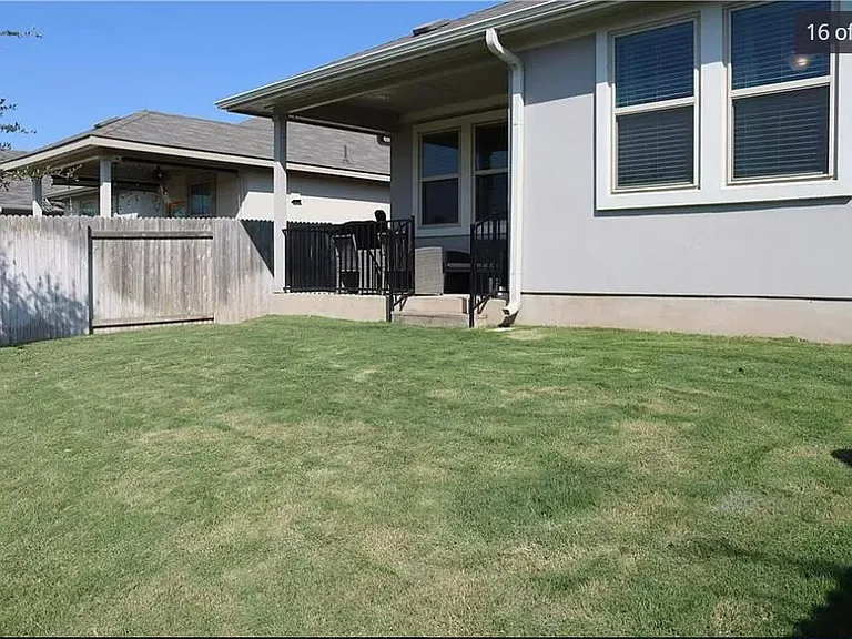 201 McFarland St — Photo 11