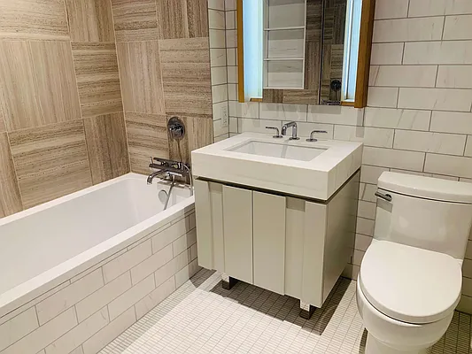 Rented by Chase Global M Realty LLC | media 16