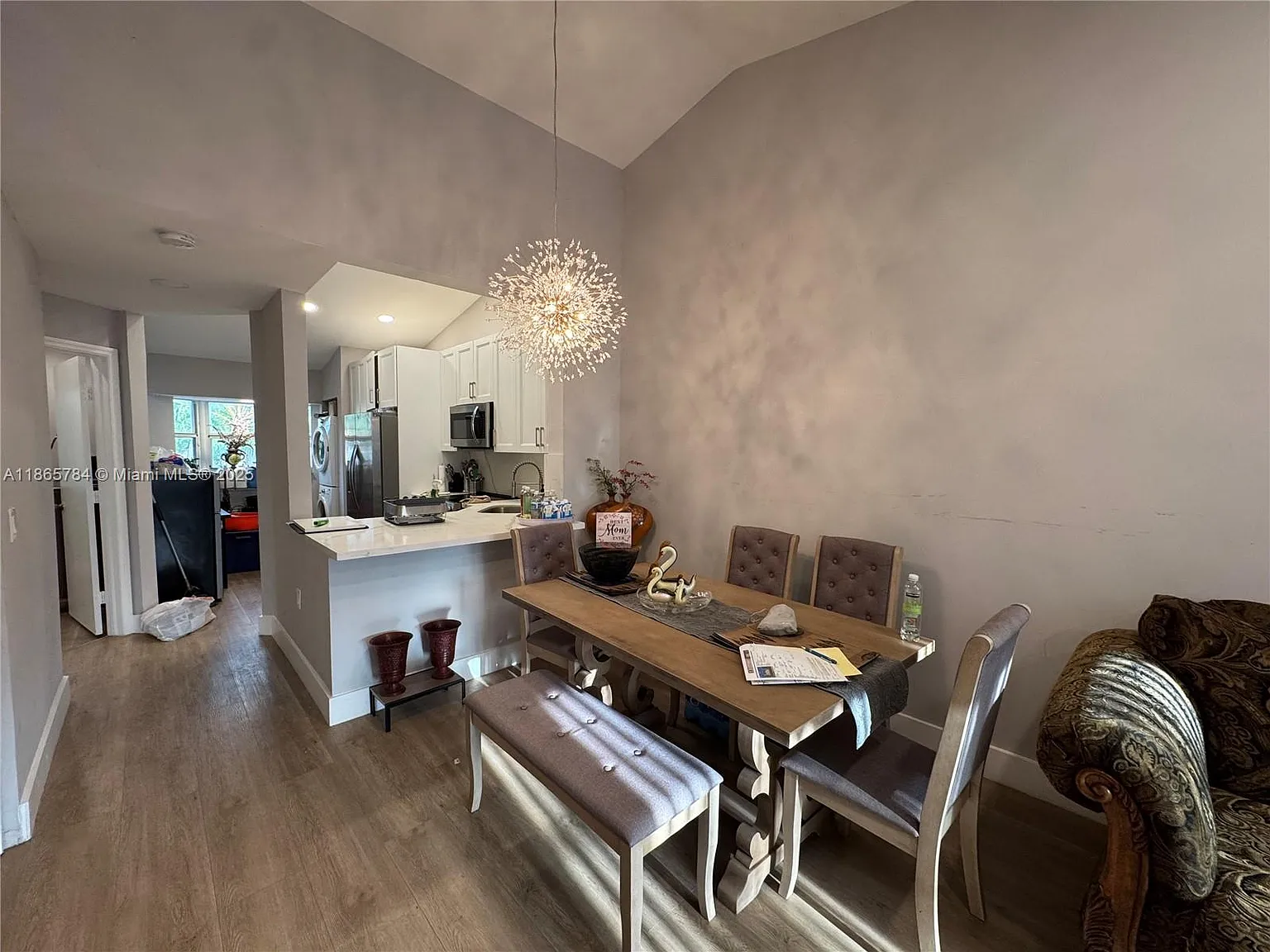 2 bed, 822 sqft, $2,200 — Photo 3