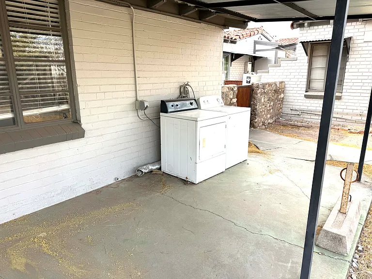132 N Santa Rita Ave — Photo 22
