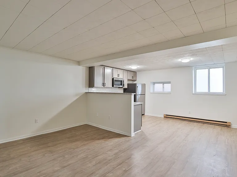 215 E High St #D — Photo 4