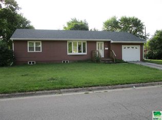 305 Sadie St, Laurens, IA 50554
