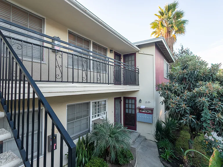 1321 E Wilson Ave #6 — Photo 17