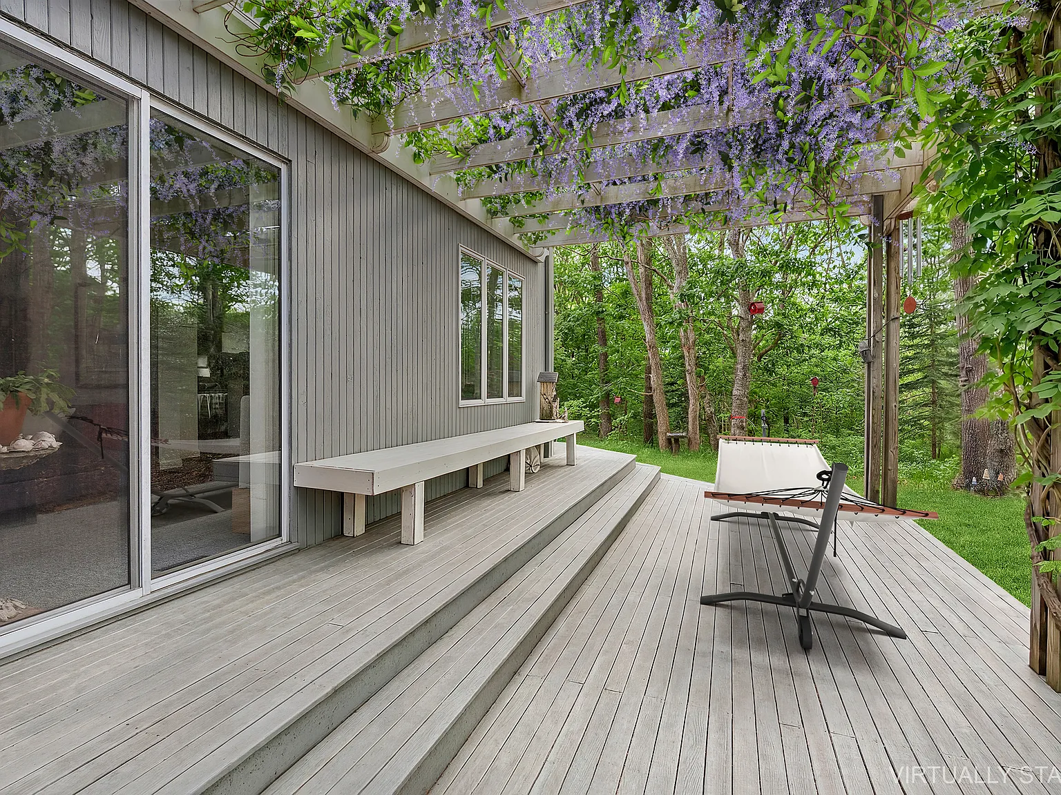 Great Location, Wainscott — Photo 4