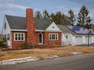 11 Arcadia St, Methuen, MA 01844