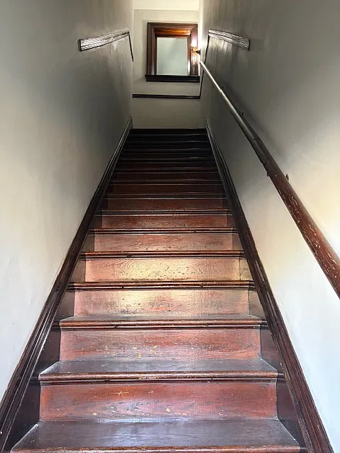 2 bed, 1000 sqft, $1,350 — Photo 3