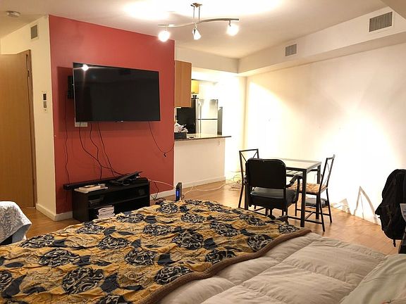 2nd image of 8114 Queens Blvd APT F2