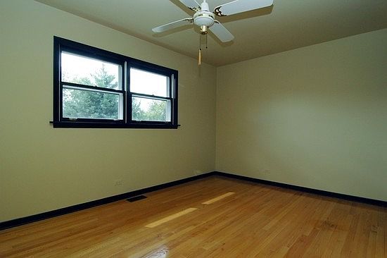 5th image of 1264 Campbell Ave