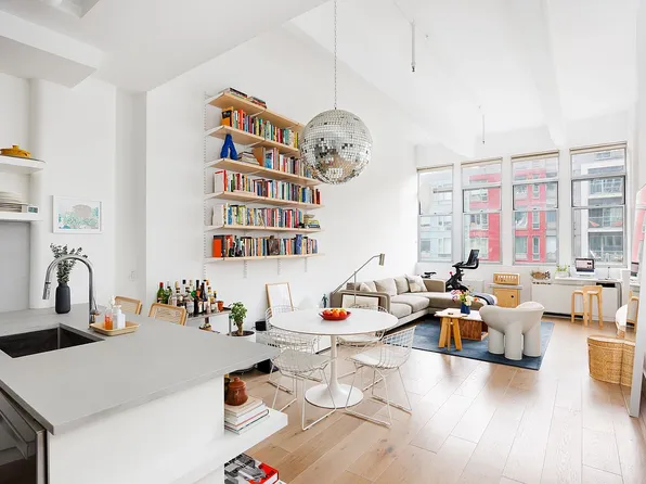 60 Broadway APT 3H, Brooklyn, NY 11249