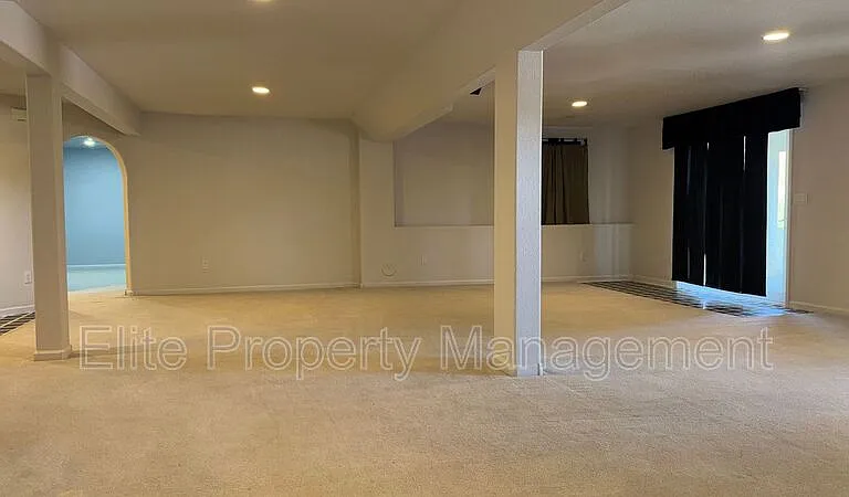 629 W Kenosha Dr — Photo 25