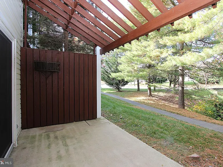 18112 Windsor Hill Dr #104A — Photo 14