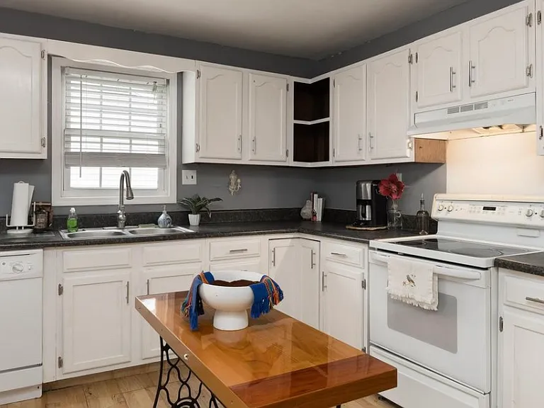 4712 Montview Dr — Photo 5