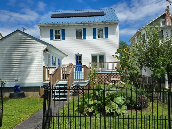 120 N Main St, Bernville, PA 19506