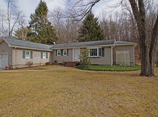 608 Limecrest Rd, Newton, NJ 07860