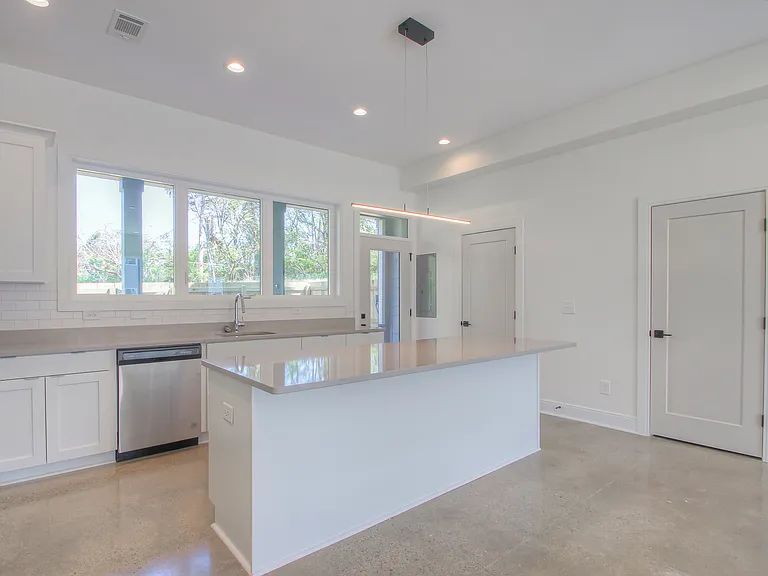 1540 Yarra St #1 — Photo 12