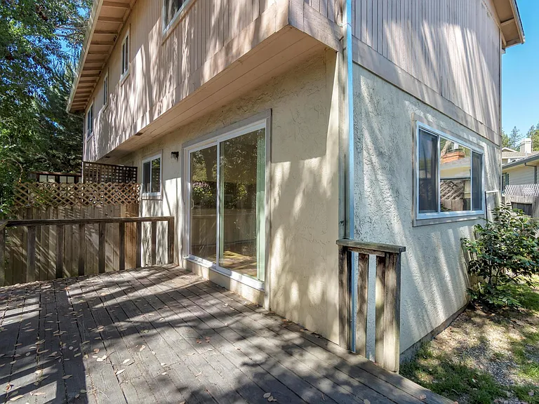 103 Nelson Way — Photo 2