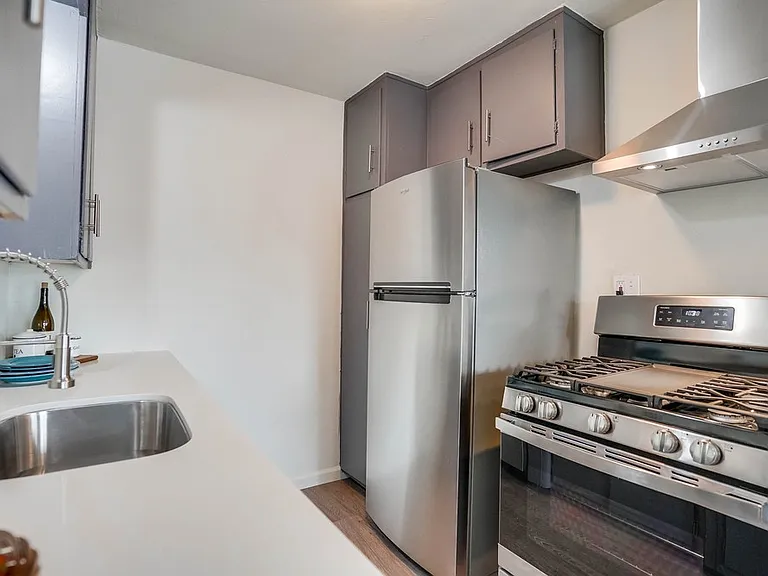 900 Alamitos Ave — Photo 21