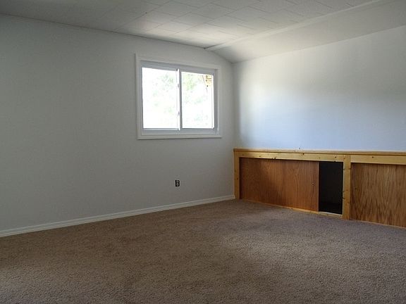 3rd image of 15651 Riverview Rd SE