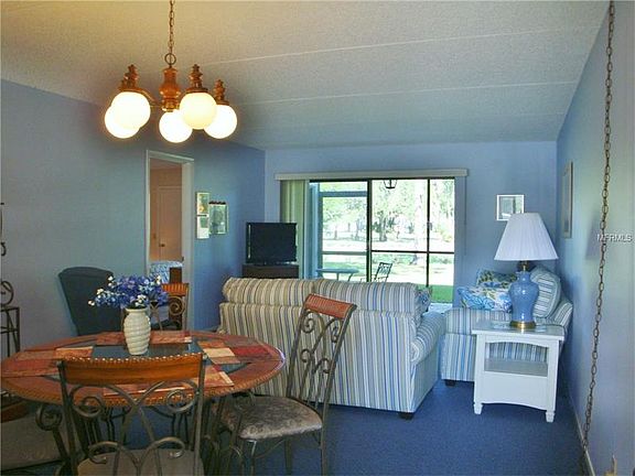 4th image of 111 E Cypress Ct #11