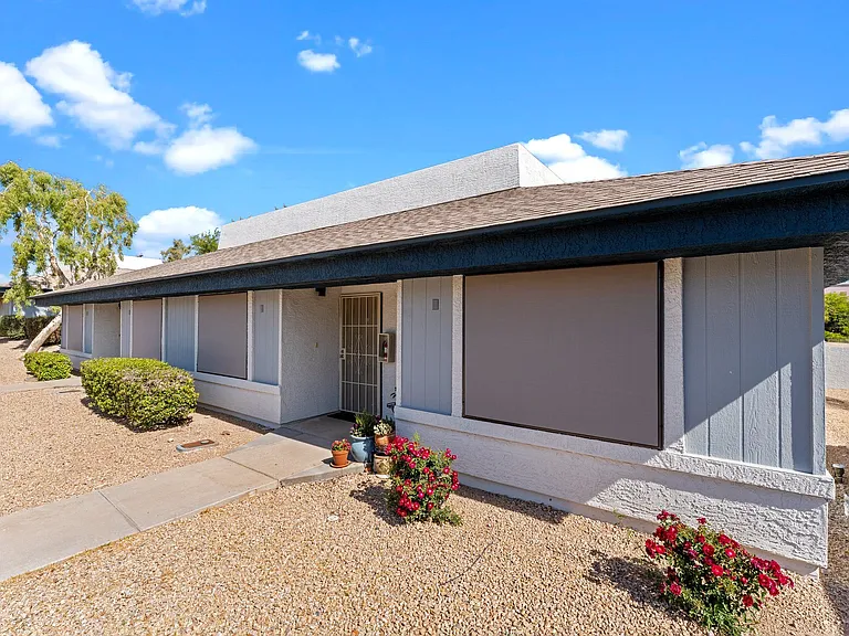 Coronado Glen Apartments — Photo 16