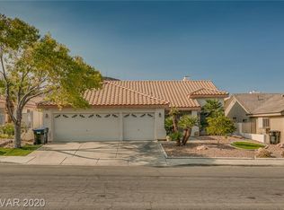 678 Skyline Rd, Henderson, NV 89002