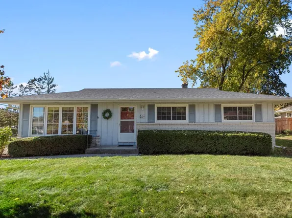 W162N9477 Blackfoot DRIVE, Menomonee Falls, WI 53051