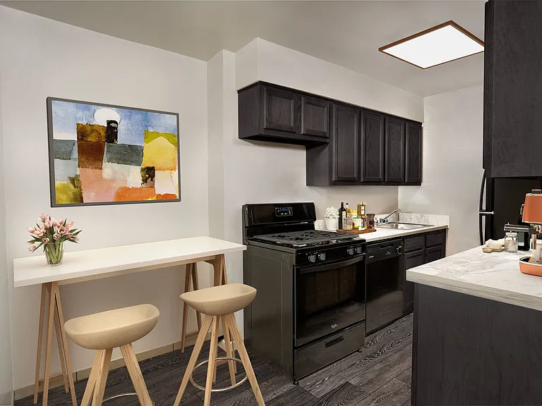 GrandView Apartments — Photo 5