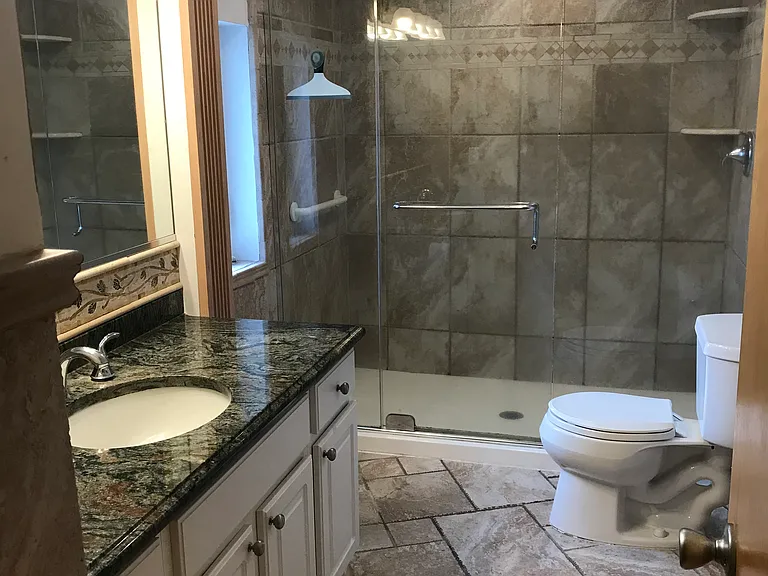 1421 Ocean Ave #3 — Photo 15