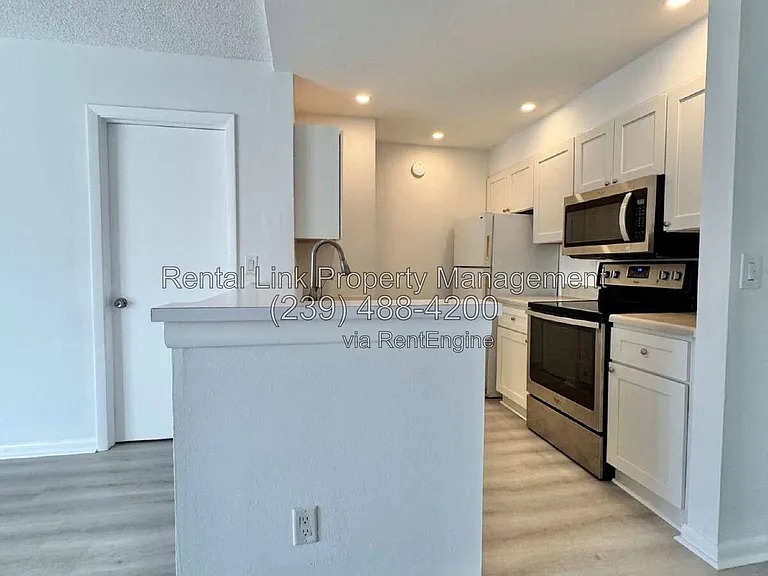 150 Santa Clara Dr #5 — Photo 16
