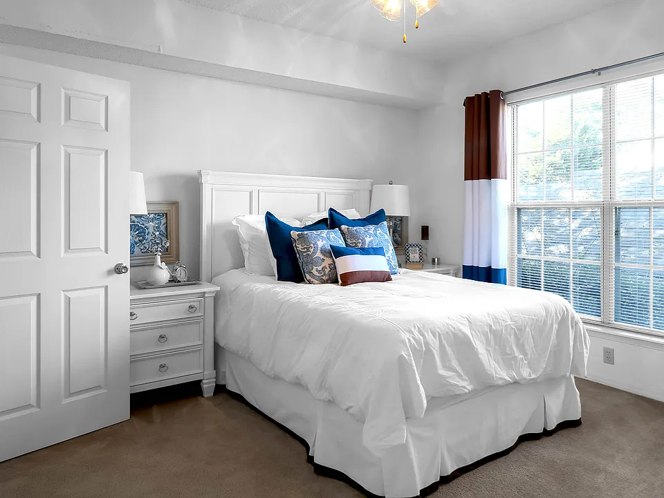 The Grove at Pleasant Valley Apartment Homes