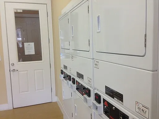 Woodlawn Ranch Apartments — Photo 13