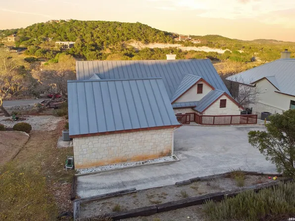 204 Tapatio Dr W, Boerne, TX 78006