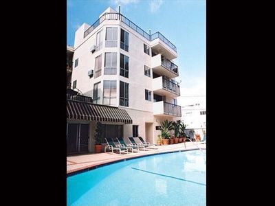 8530 Holloway Dr APT 323, West Hollywood, CA, 90069