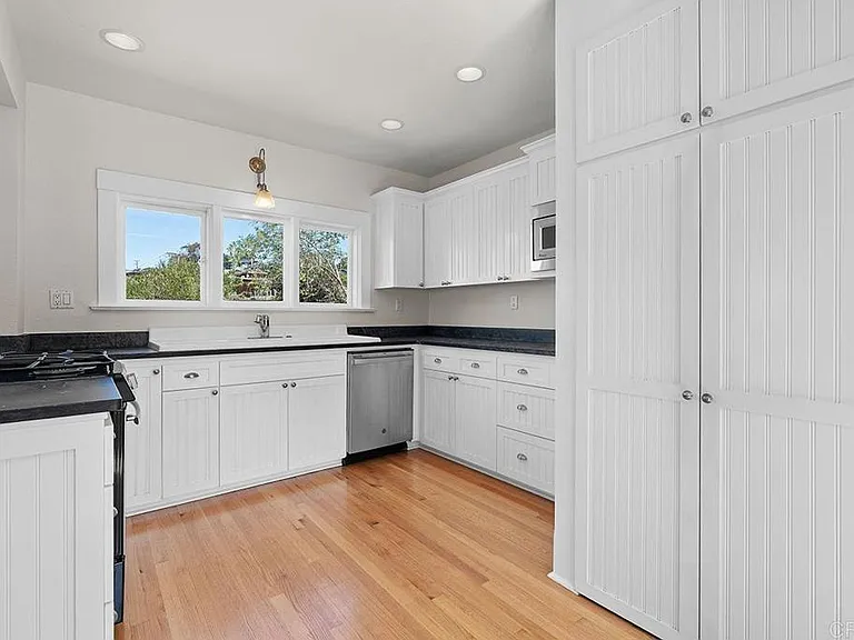 1654 Camino Del Mar #UPPER — Photo 23