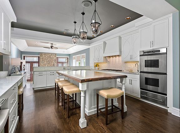 4th image of 2039 N Bissell St