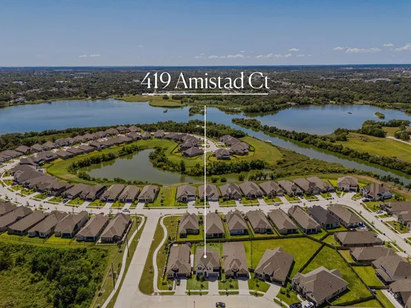 419 Amistad Ct, Webster, TX 77598