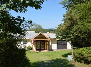 1183 Sandy Plains Rd, Tryon, NC 28782