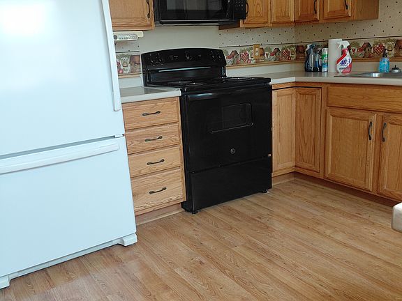 3rd image of 503 W Fowler Rd